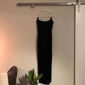 Velvet Black Form-Fitting Dress